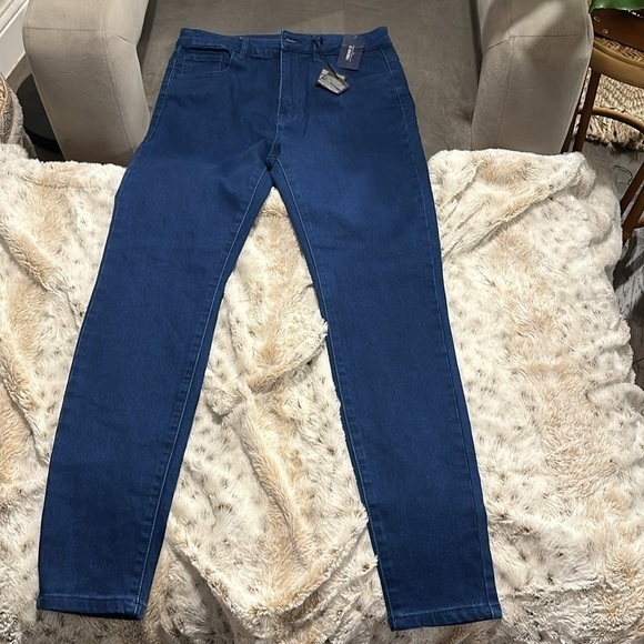 Blue Skinny Jeans NWT - forever 21 size 30 - Picture 1 of 7